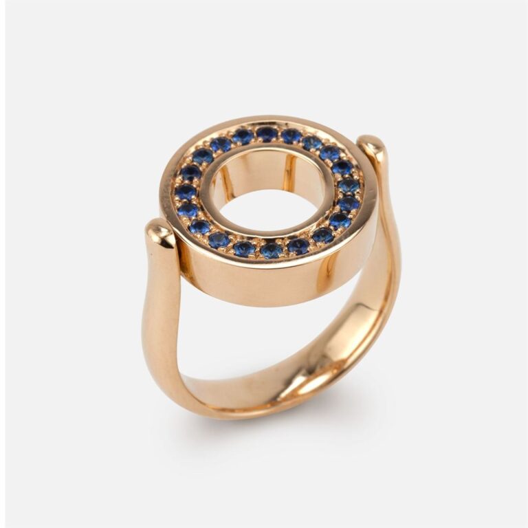 Anel reversível em ouro amarelo com diamantes e safiras azuis coleção inverso da Leitão & Irmão