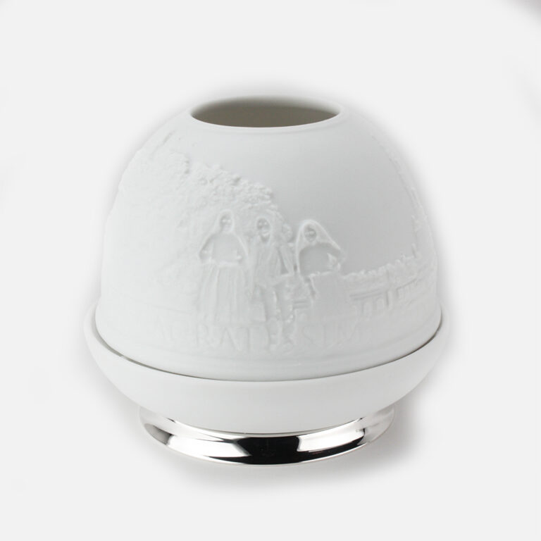 Porta velas em porcelana biscuit e prata motivo Fátima pastorinhos da Leitão & Irmão
