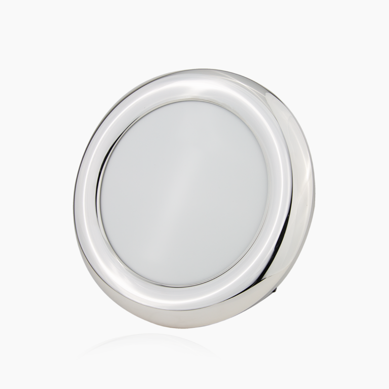 Moldura redonda em prata da Leitão & Irmão