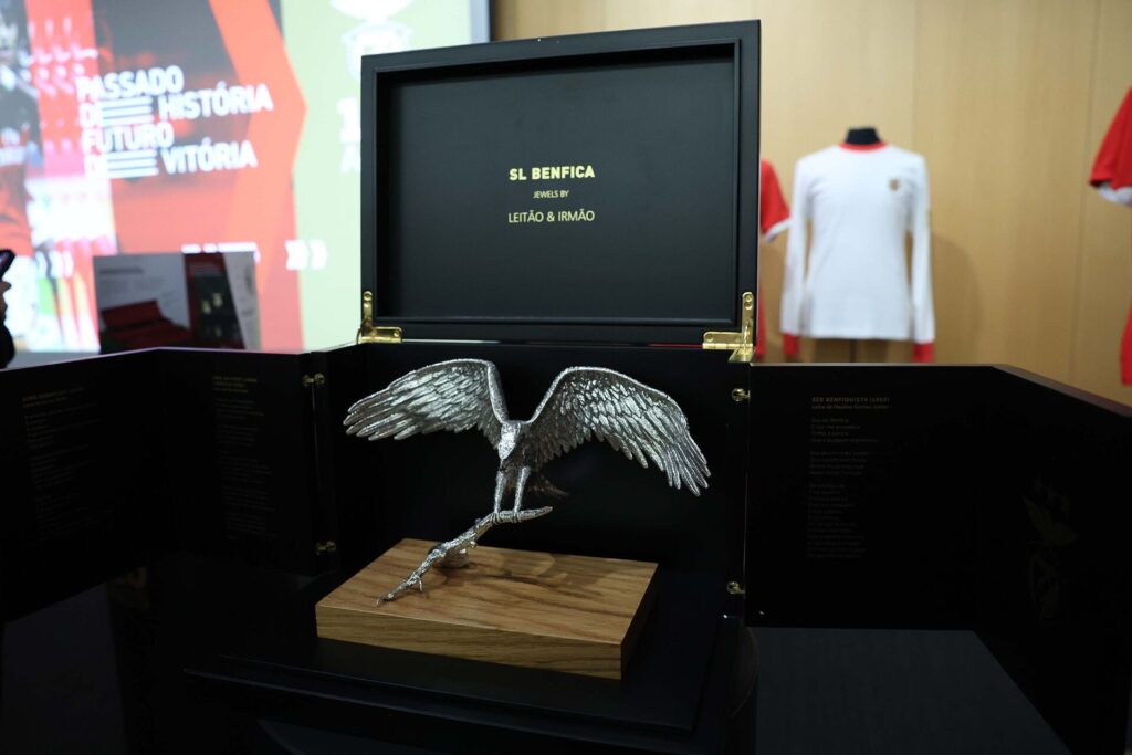 Águia Vitória em Prata - peça oficial dos 120 anos Sport Lisboa e Benfica x Leitão & Irmão