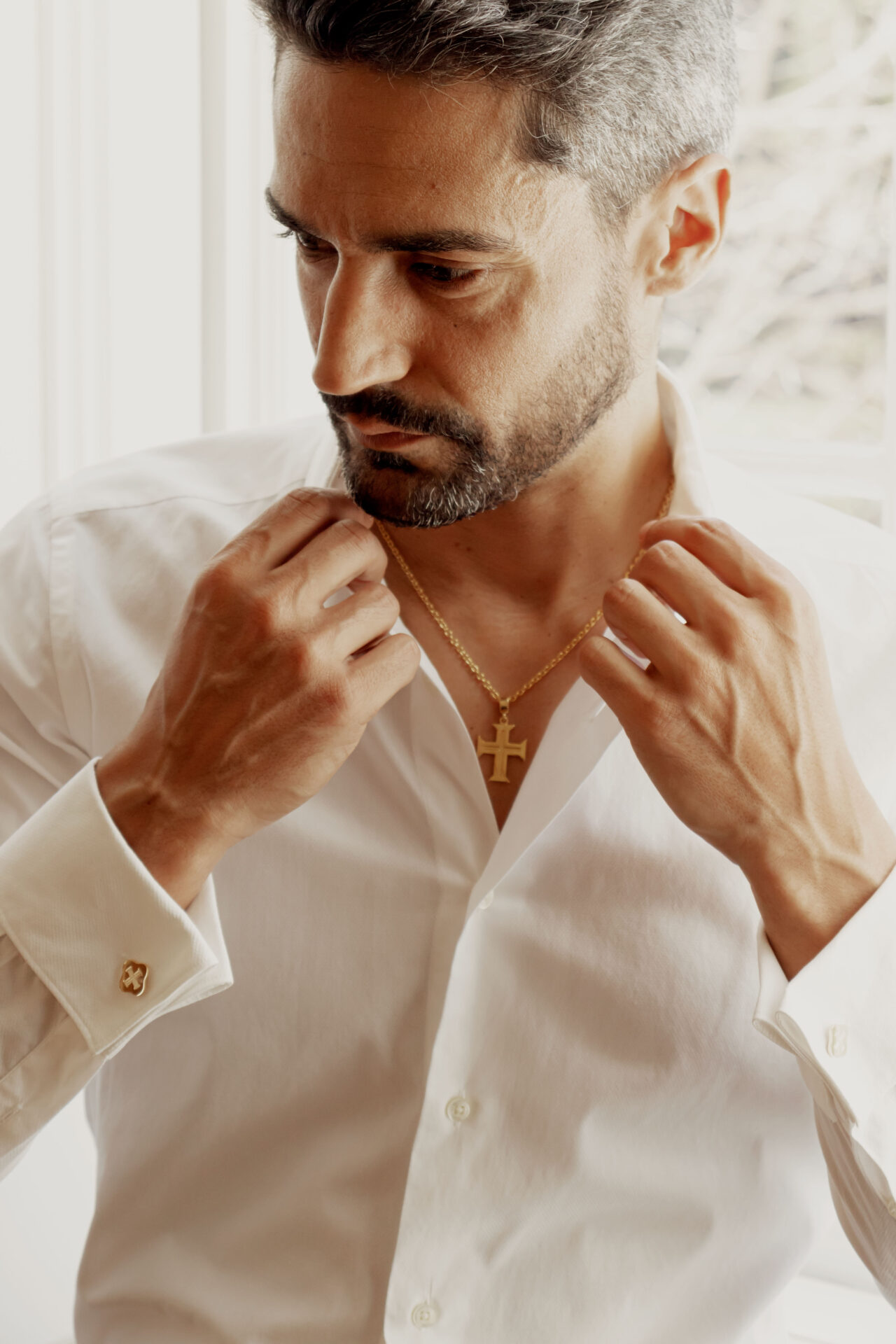 Modelo com cruz em ouro Boa Esperança da Leitão & Irmão