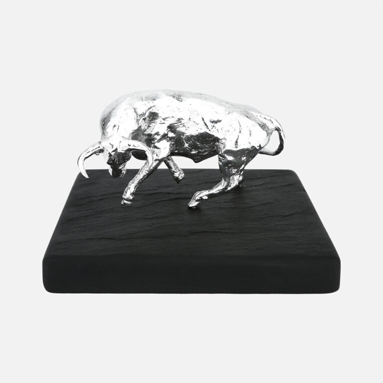 Touro em prata Maximus da coleção touros bravos da leitão & Irmão