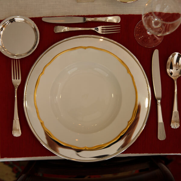 Prato marcador em prata modelo Liso da Leitão & Irmão