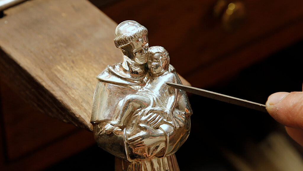 Santo António de Lisboa em prata da Leitão & Irmão